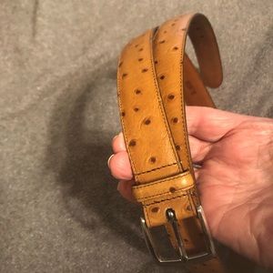 100% ostrich belt.. NEW. JOHNSON MURPHY brand. Size 38. $40all leather cowhide